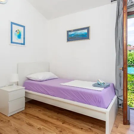 Apartament Awesome In With Wifi